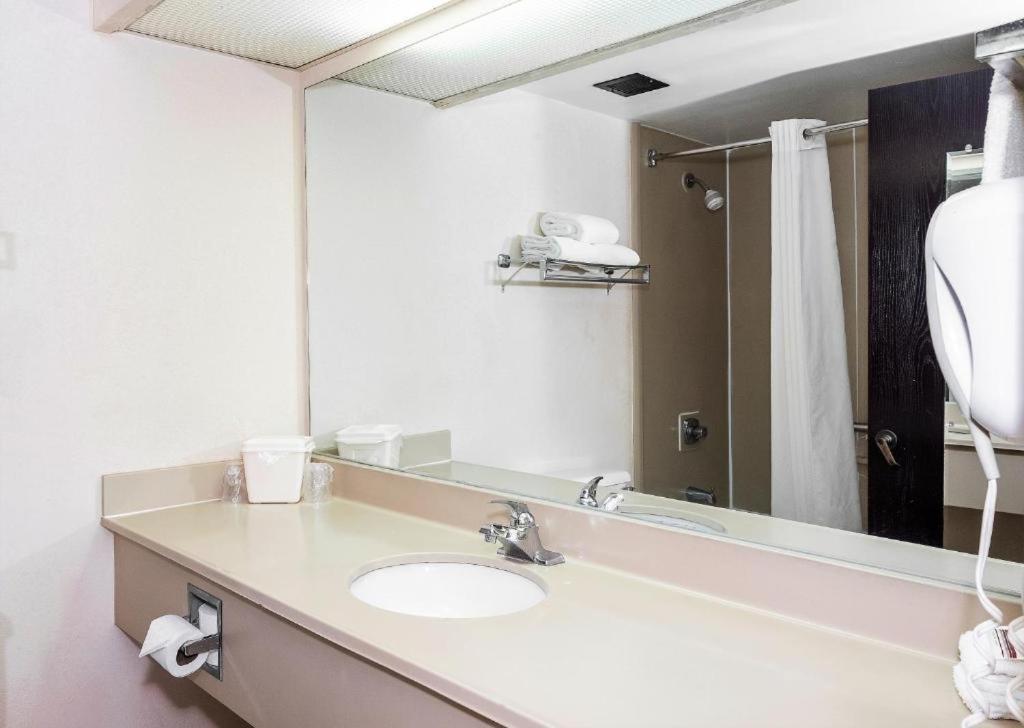 My Home & Suites Madison Ga Extérieur photo
