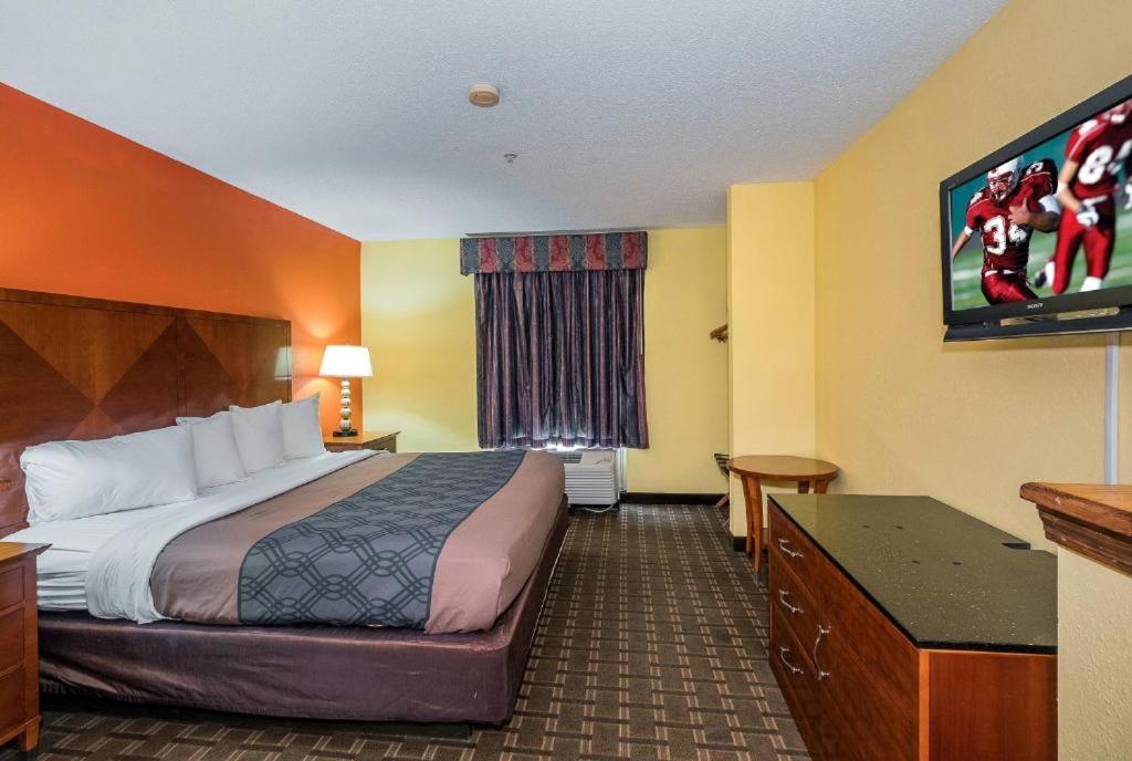 My Home & Suites Madison Ga Extérieur photo